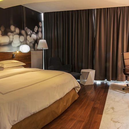 Krystal Urban Guadalajara Hotel Ngoại thất bức ảnh