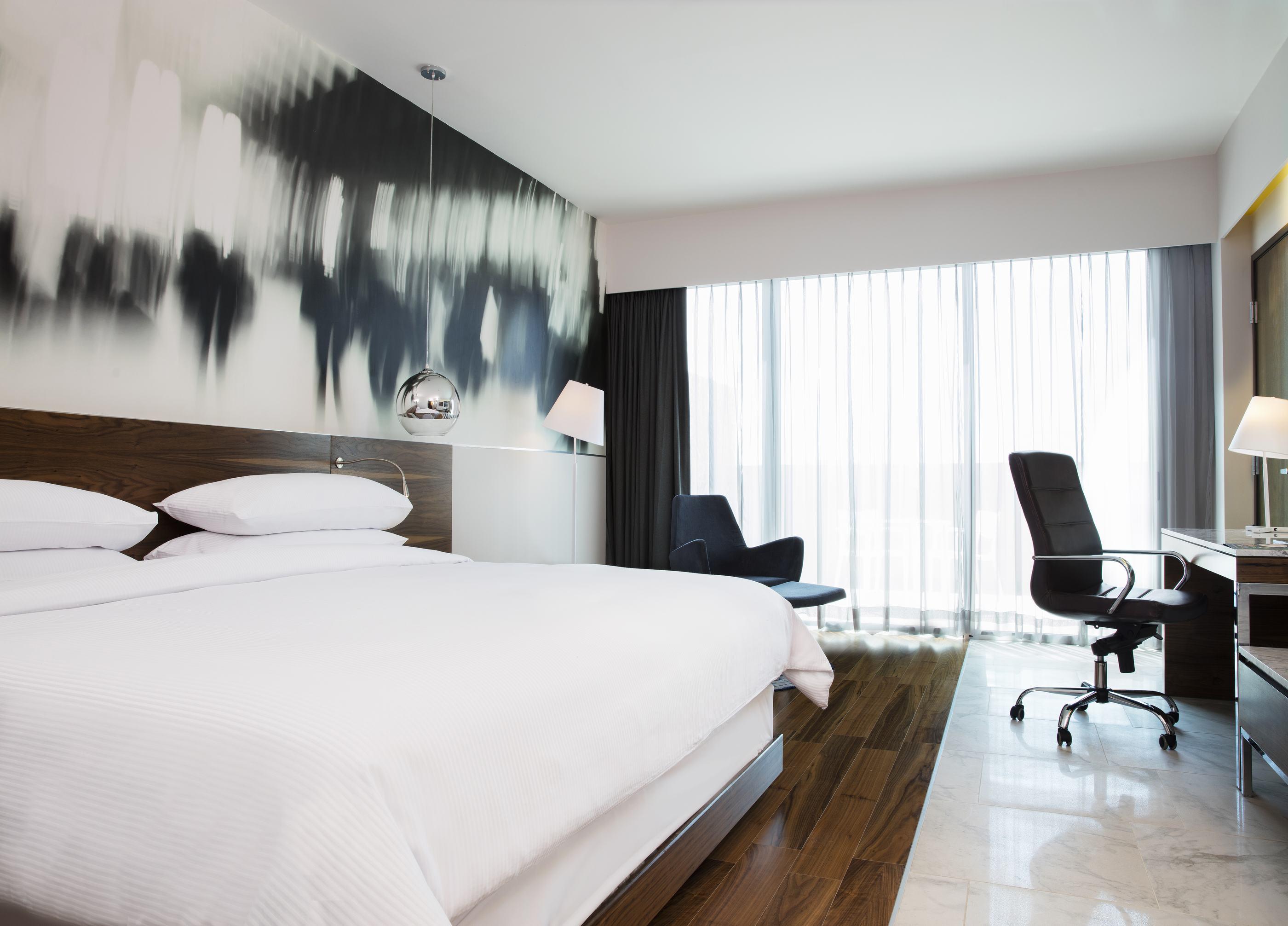 Krystal Urban Guadalajara Hotel Ngoại thất bức ảnh