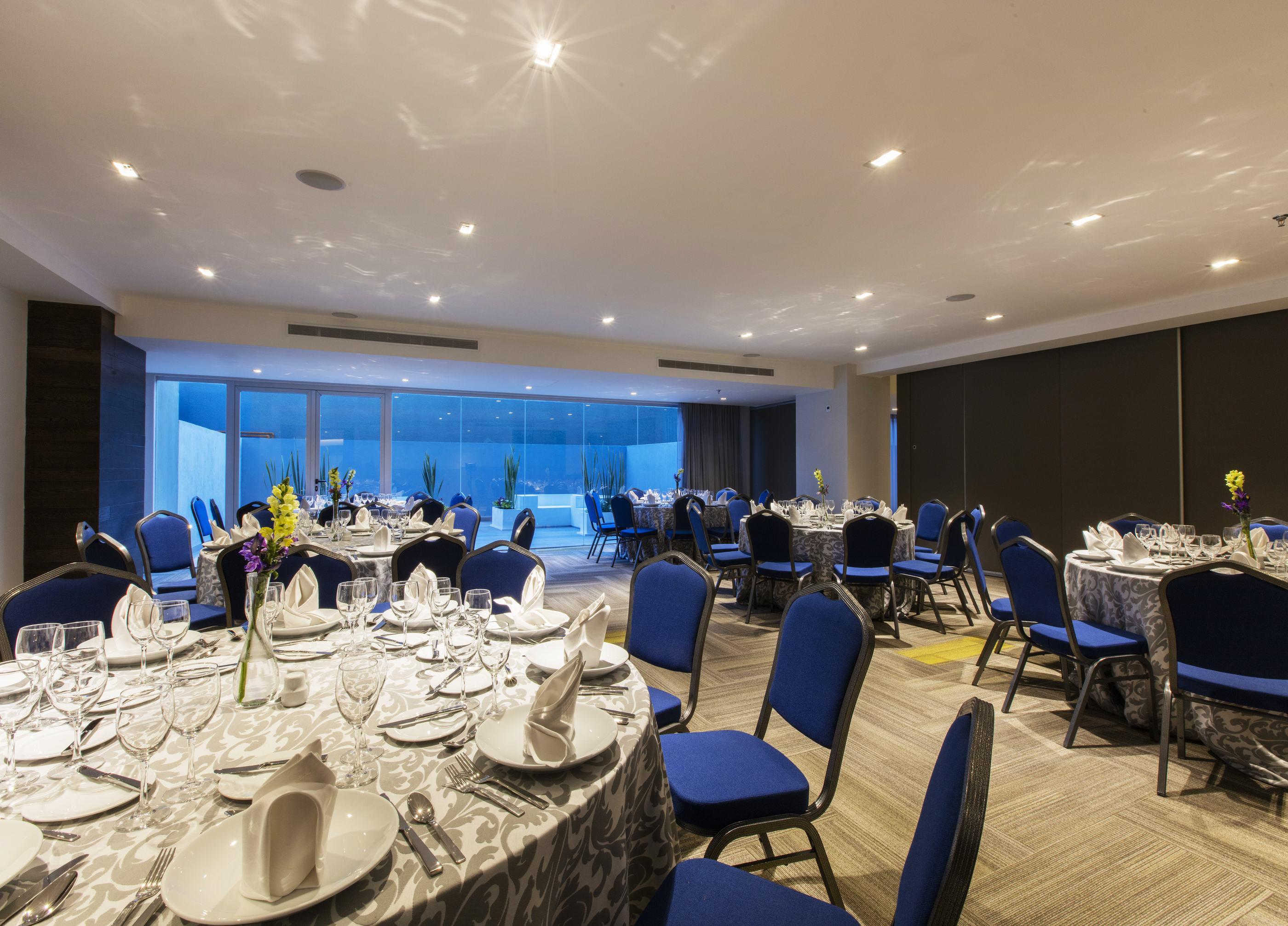 Krystal Urban Guadalajara Hotel Ngoại thất bức ảnh
