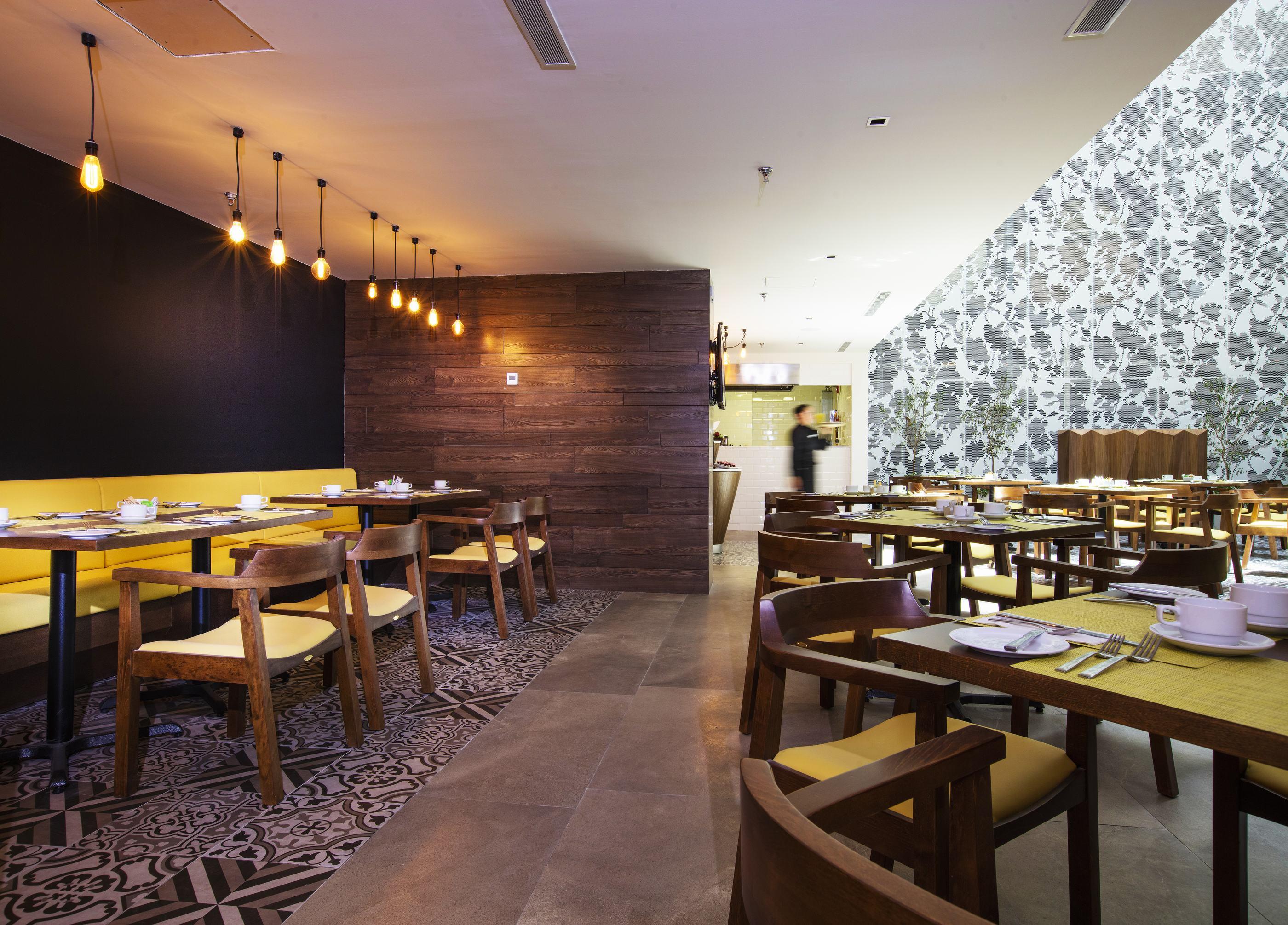 Krystal Urban Guadalajara Hotel Ngoại thất bức ảnh