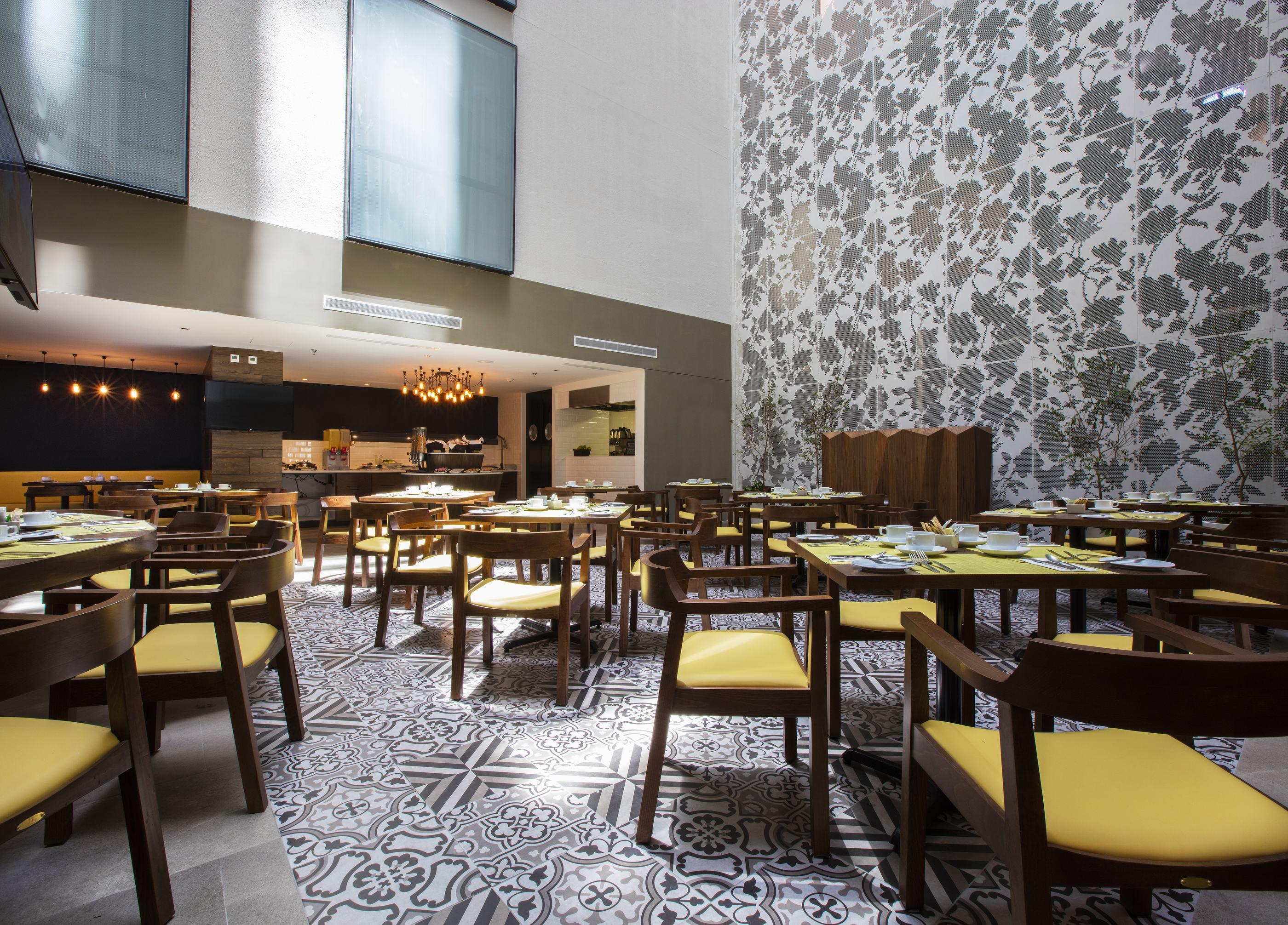 Krystal Urban Guadalajara Hotel Ngoại thất bức ảnh