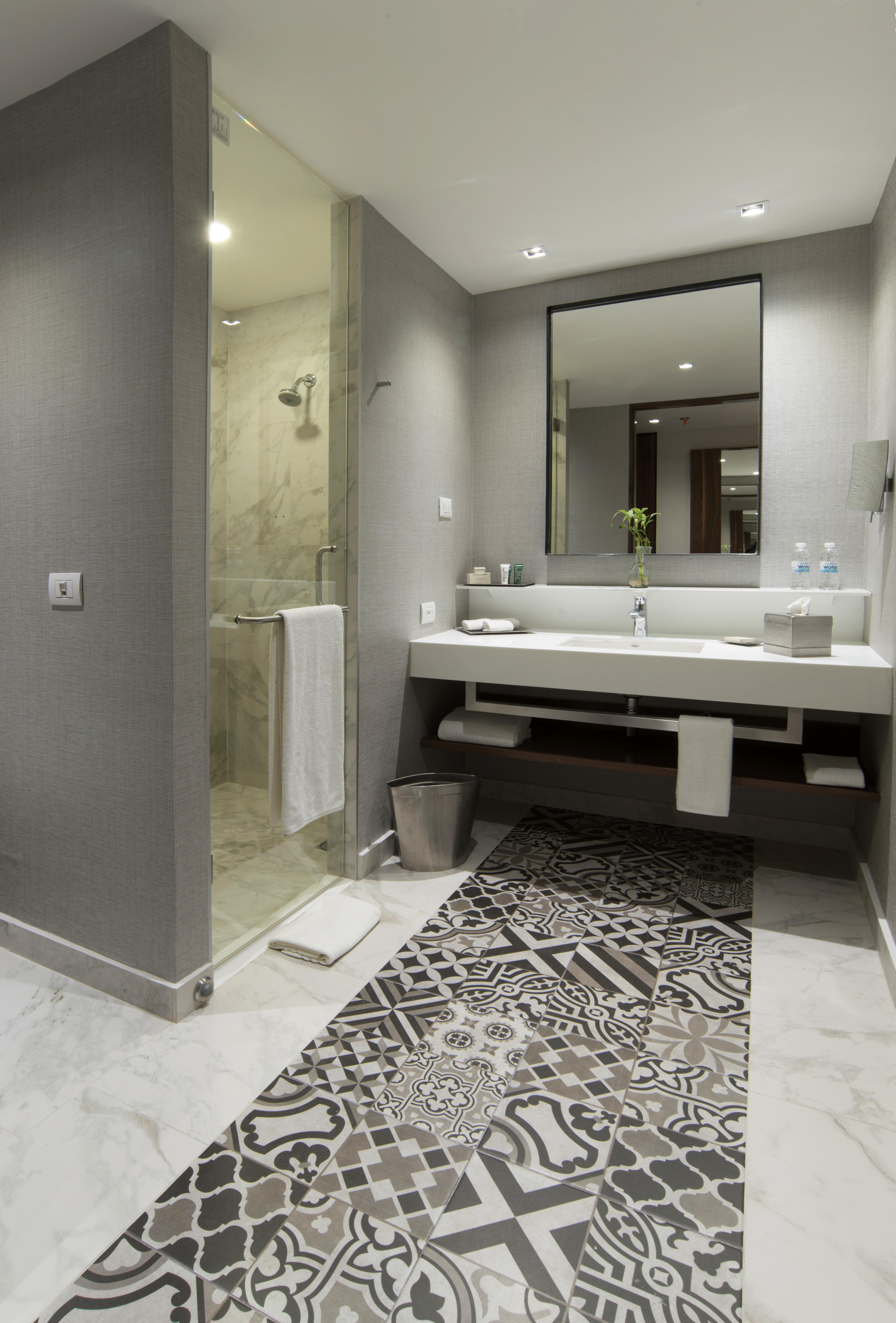Krystal Urban Guadalajara Hotel Ngoại thất bức ảnh