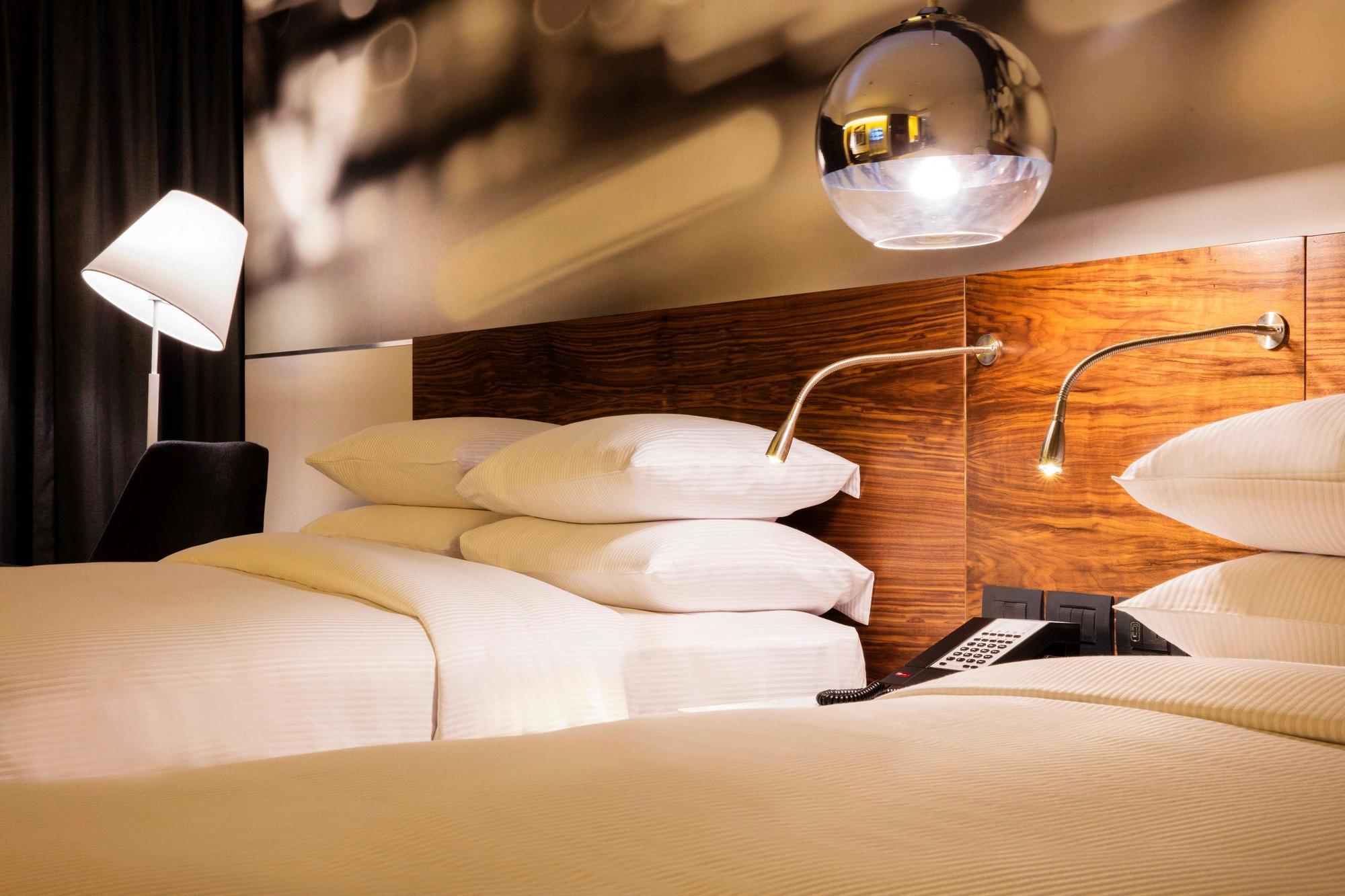 Krystal Urban Guadalajara Hotel Ngoại thất bức ảnh