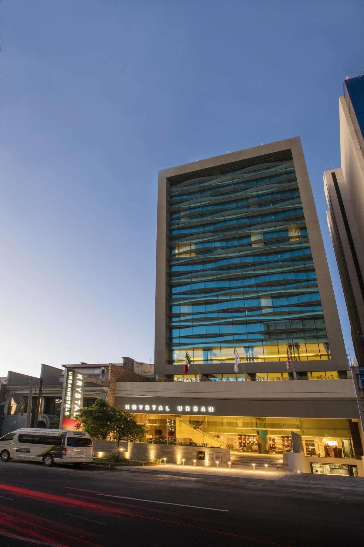 Krystal Urban Guadalajara Hotel Ngoại thất bức ảnh